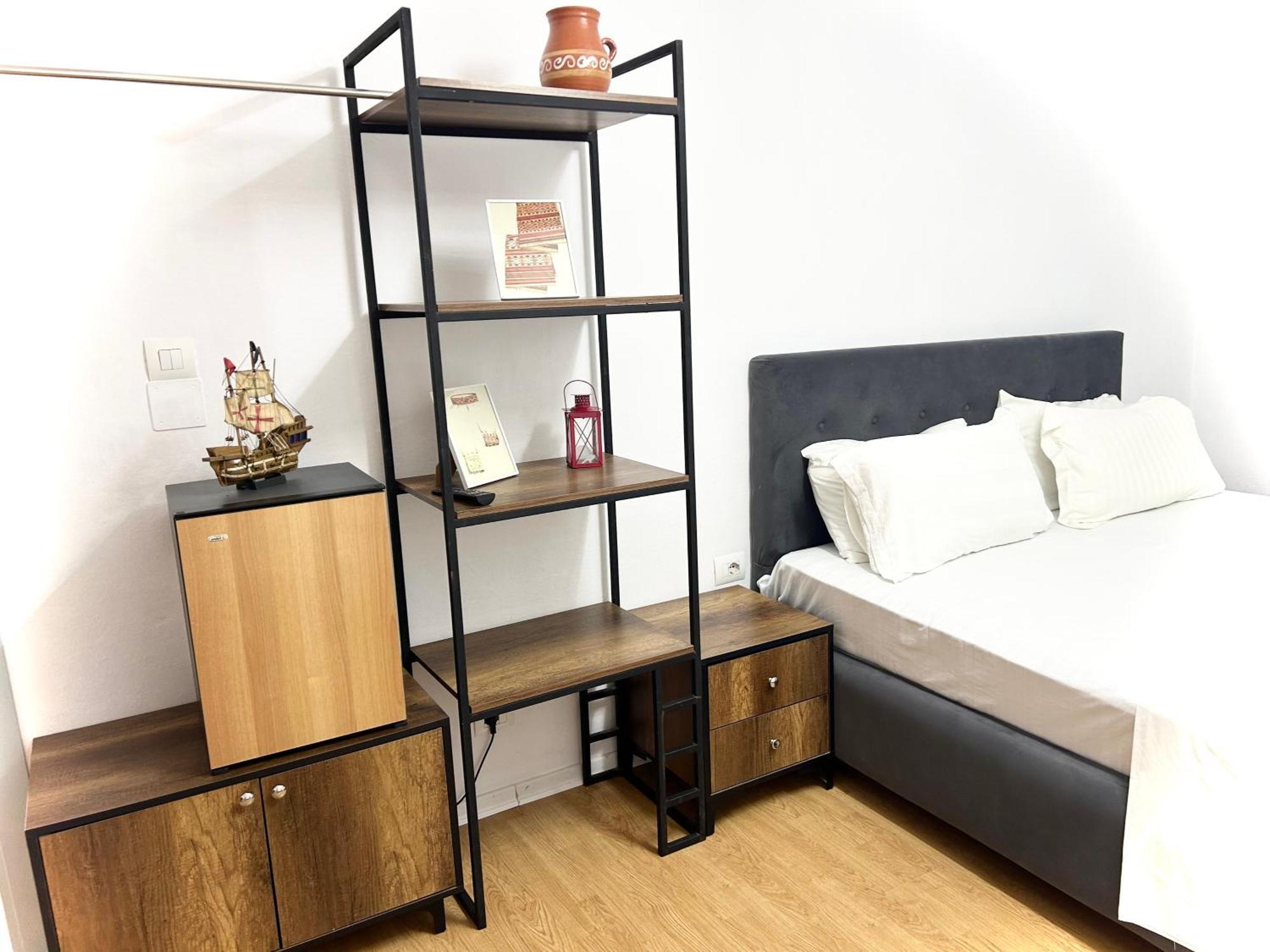 Budget Retreat Tirana & Studios מראה חיצוני תמונה