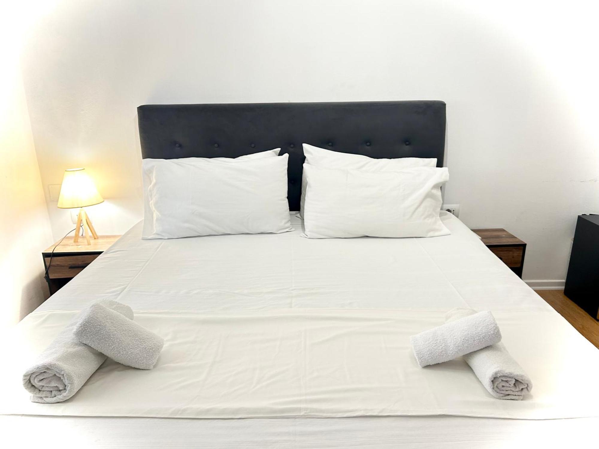 Budget Retreat Tirana & Studios מראה חיצוני תמונה
